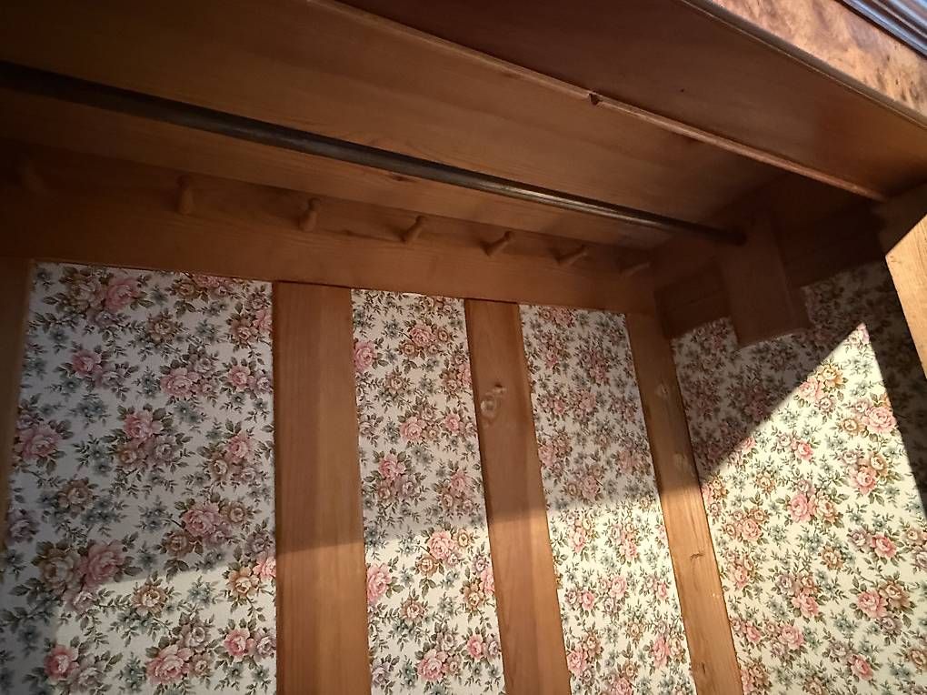 Armadi: Schöner Schrank – Usato da Reinach BL venduto da Beutling 4