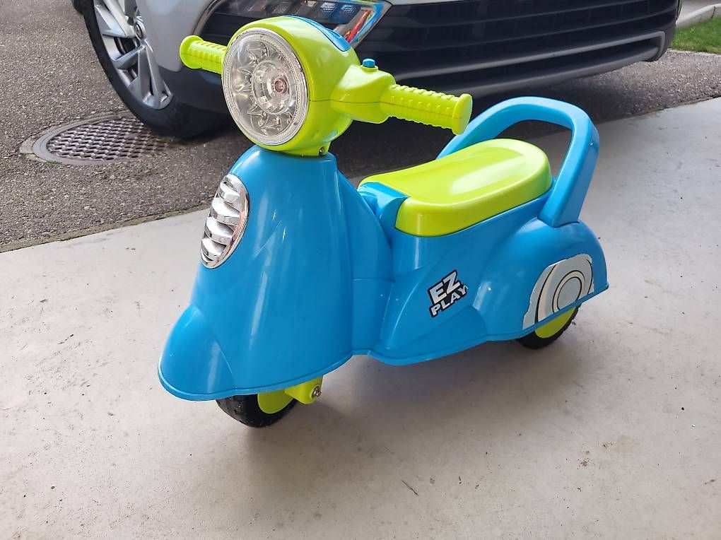 Veicoli per bambini: Scooter/ Laufvelo – Usato da Züberwangen venduto da Zolo02 1