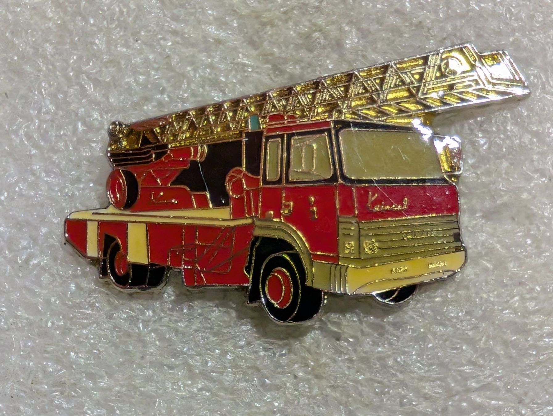 Placchette & Badge: Ansteckpin 159: Feuerwehr LKW – Usato da Oppligen venduto da Pin-Fall-Shop
