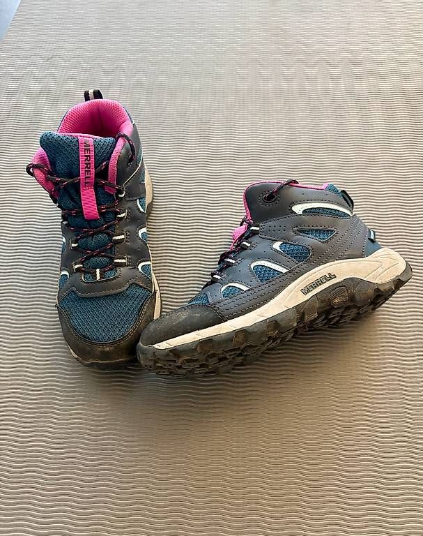 Scarpe per ragazzi: Merrell Wanderschuhe Kinder / Blau Synthetik / Gr 33 – Usato da Wettswil venduto da Dukefunk 1