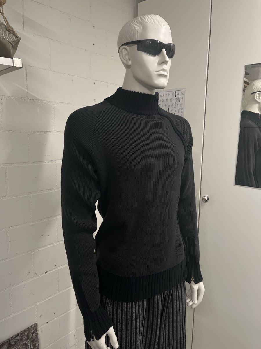 Maglioni & Felpe: Schwarzer Strickpullover mit Reissverschluss, Grösse L/ XL – Usato da Würenlos venduto da jam_mv8g 4