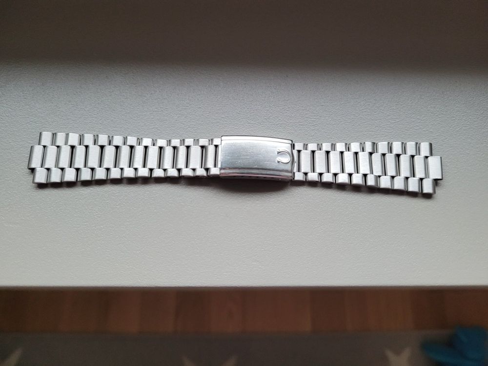 Omega shop 1170 bracelet