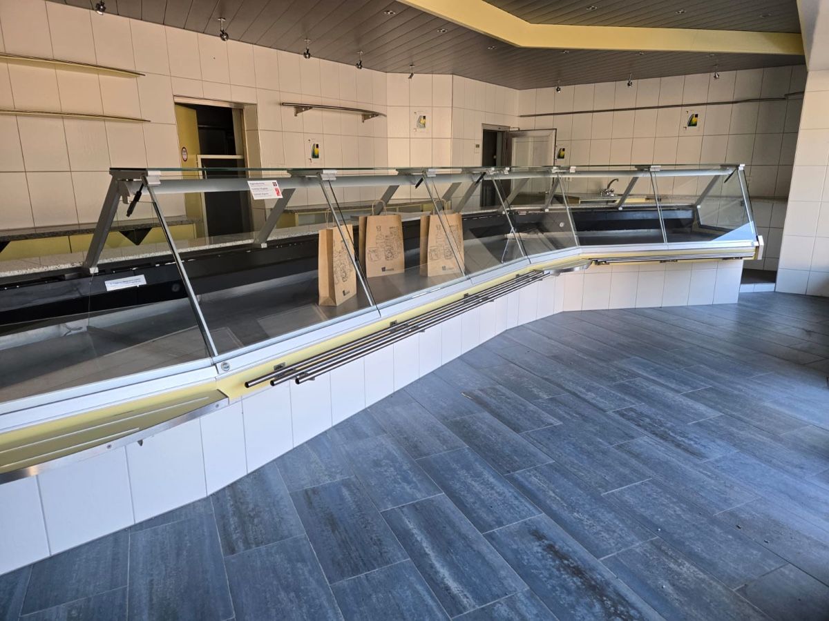 Equipement de magasin & Foires: Verkaufstheke – D'occasion à Schmidrüti par nathalie.18 1