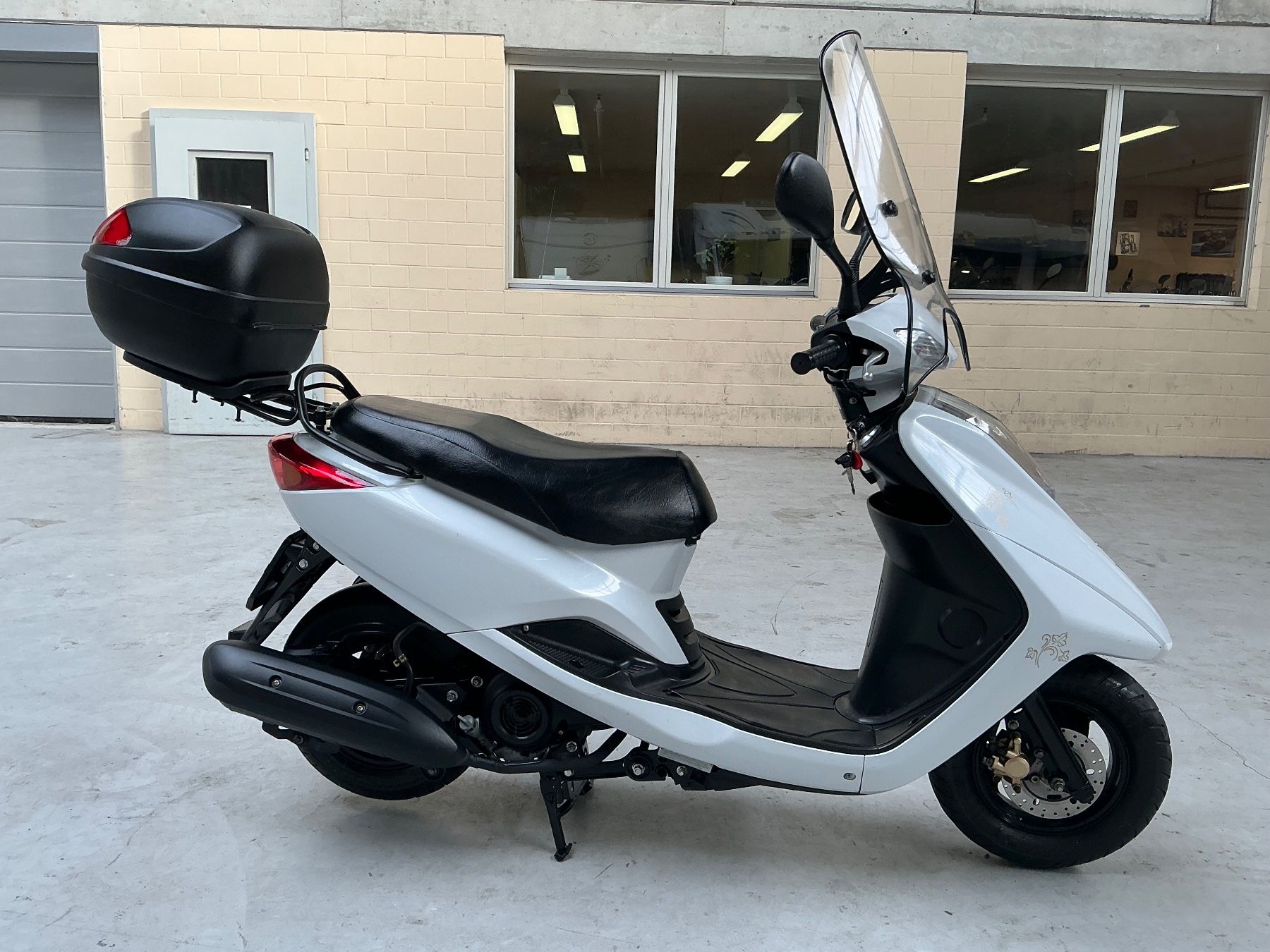 Yamaha Scooter: Yamaha XC 125 – Usato da strengelbach venduto da Zoks 1
