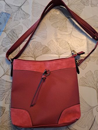 Petit sac rouge