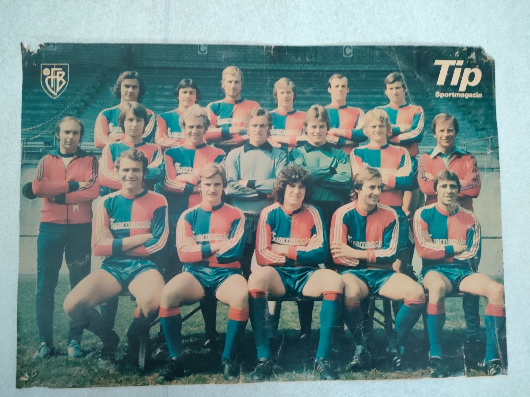 Libri: FC Basel Poster und ein Buch – Usato da Aarburg venduto da Frys 1