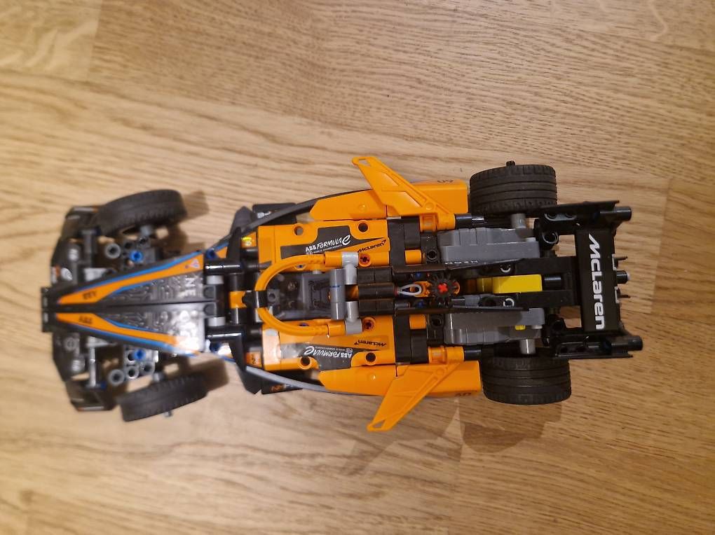 Kit di costruzioni: Lego Technic: NEOM McLaren Formula E Race Car – Usato da Roggwil TG venduto da Okaloosa14 1