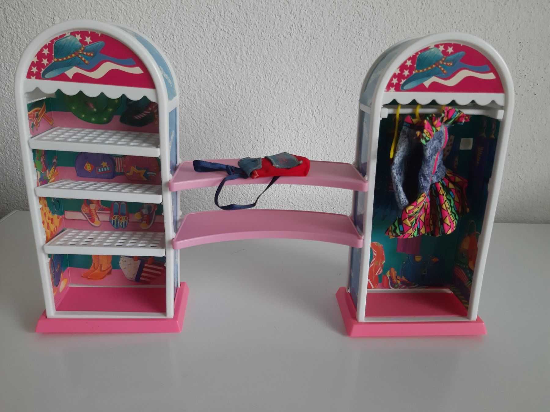 Barbie Puppenhäuser & -möbel: Barbie All American Jeans Store 1990 – Gebraucht aus Buchs SG von Bray_Law