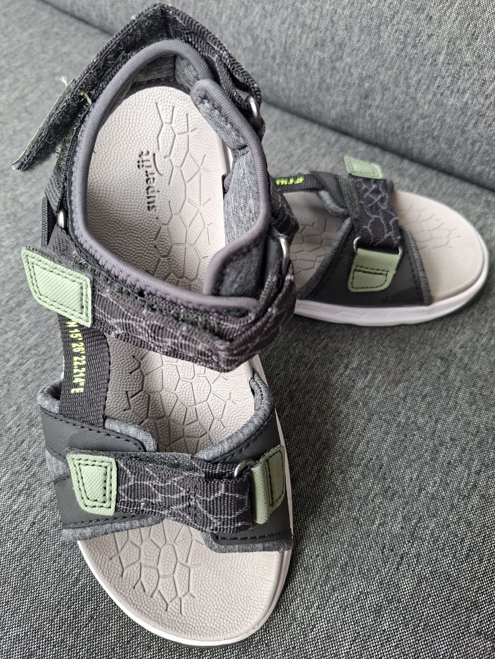 Superfit Scarpe da uomo: Superfit Sandalen Gr. 35 – Usato da Niederlenz venduto da ion_gv7d