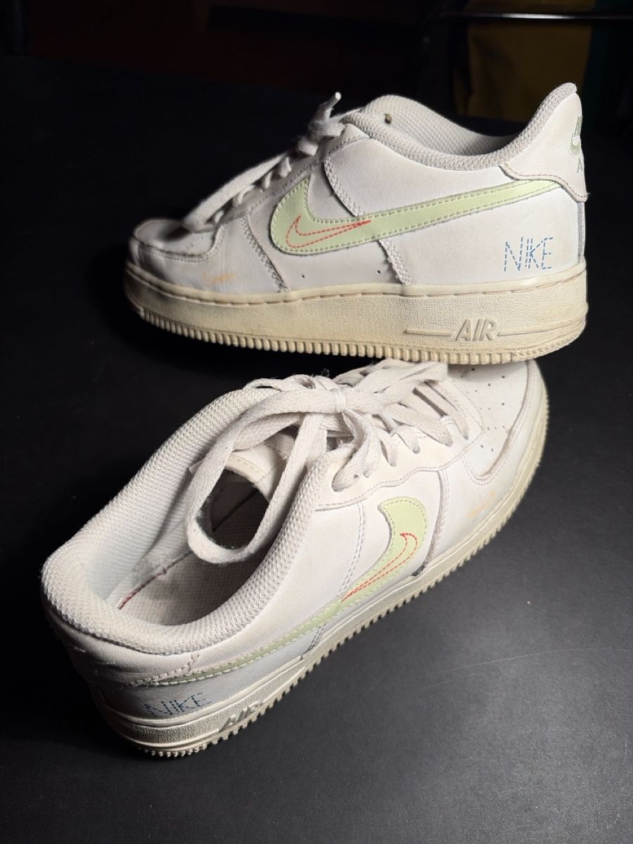 Nike Chaussures hommes: Sneaker Nike Air Force 1 – D'occasion à Uster par lucabruegger 1