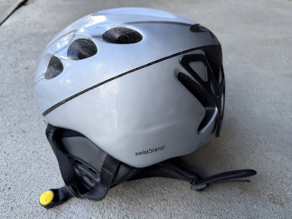 Casques: Skihelm 55-57cm – D'occasion à Schmitten FR par FAJost 3
