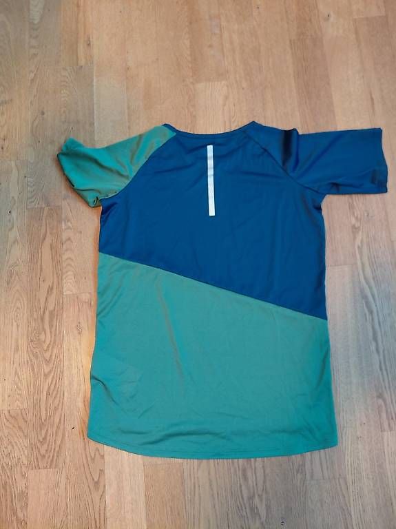 Canottiere & Pantaloni: Bike-shirt – Usato da Kerns venduto da truffere 1