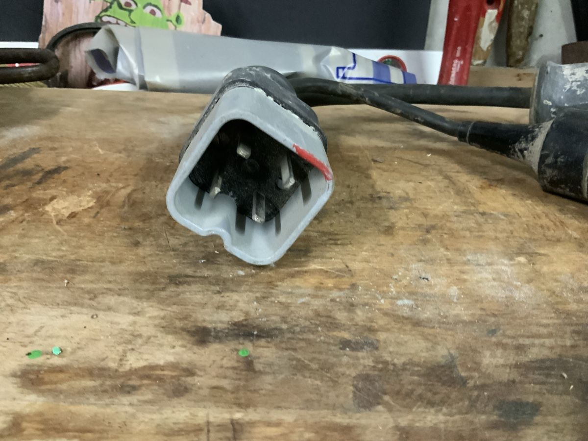 Alimentation électrique: Starkstrom-Mehrfachstecker – D'occasion à Oberentfelden par KAL_EL 1