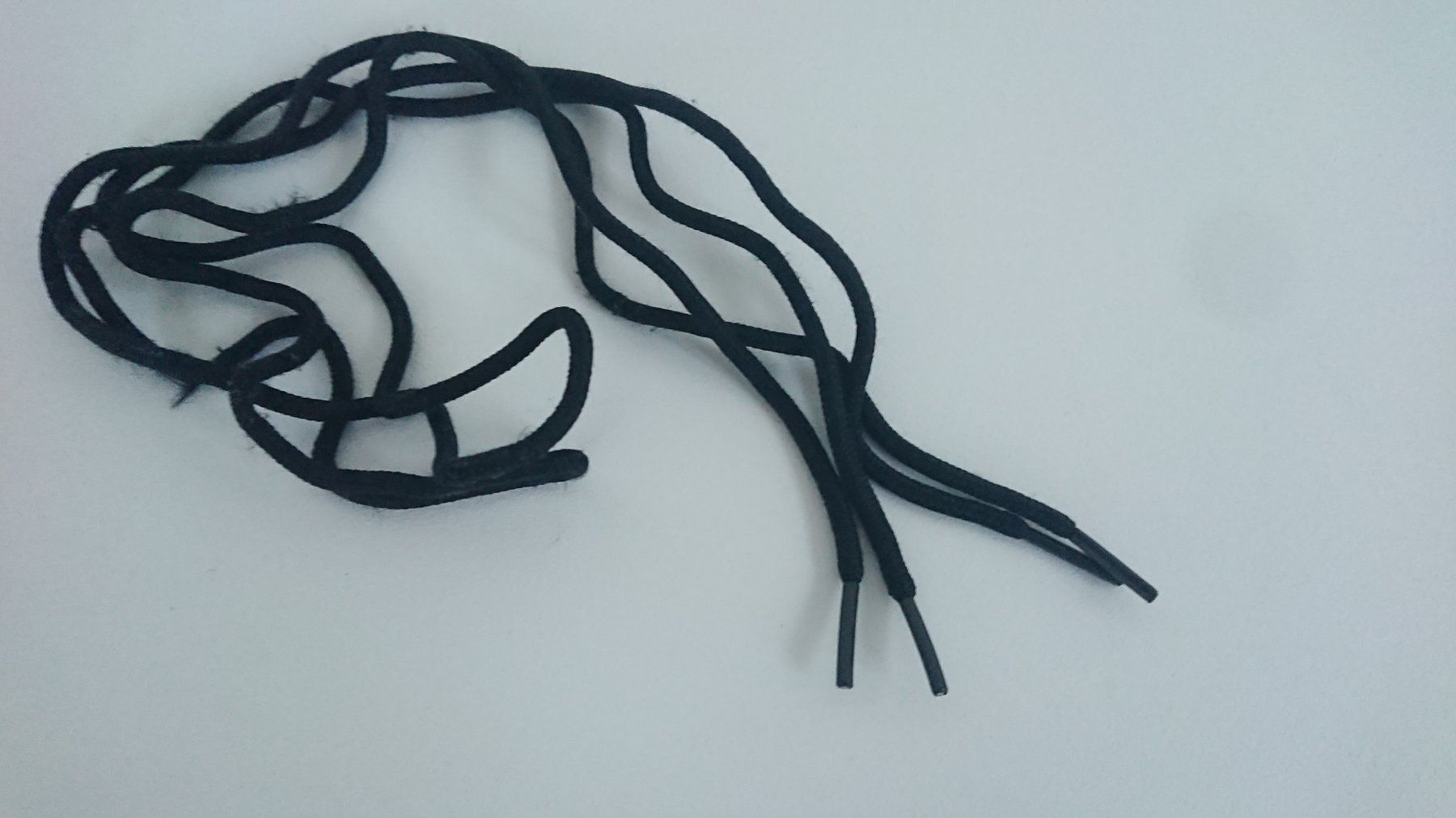 Scarpe da donna: Schnürbändel Schnürsenkel ca. 99 cm lang Schwarz – Usato da Hallau venduto da CHACLA