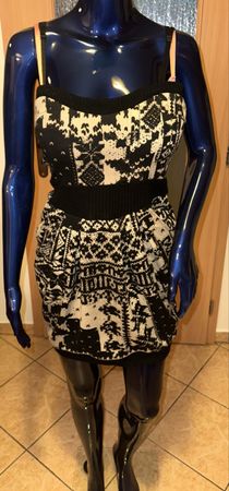 RINASCIMENTO KLEID GR. S