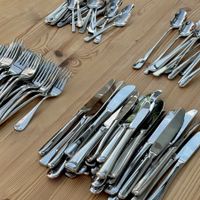 Besteck-Set 97-teilig Edelstahl Messer Gabeln Löffel