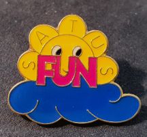 Y449 - Pin Turnen Sport SATUS Sonne FUN Wolke