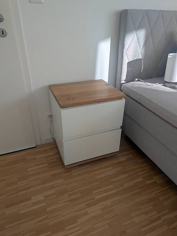 Comodini: Table de nuit en bois – Usato da Fribourg venduto da smike2809 3
