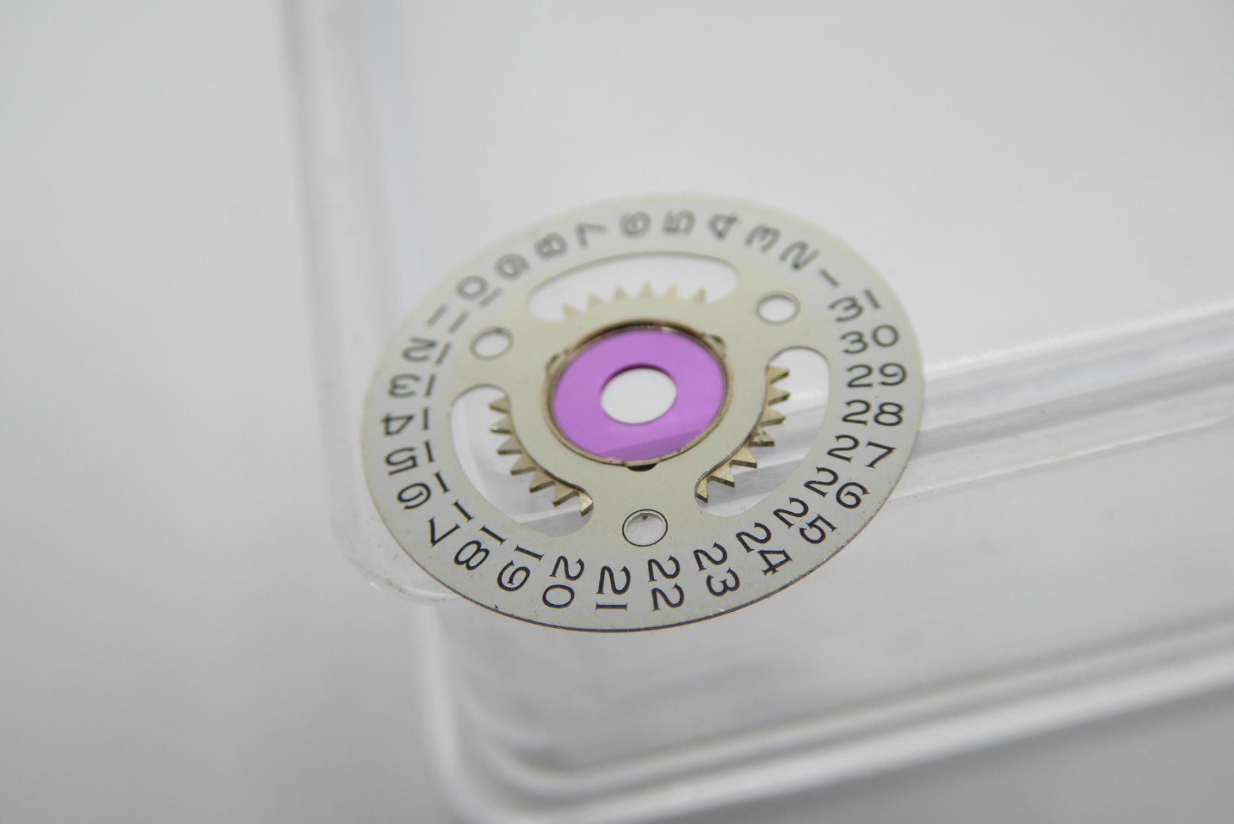 Rolex Orologi: Rolex Date indicator silver 2135-6900-2, 16.5mm – Usato da Geneve venduto da adr_xk6n 1