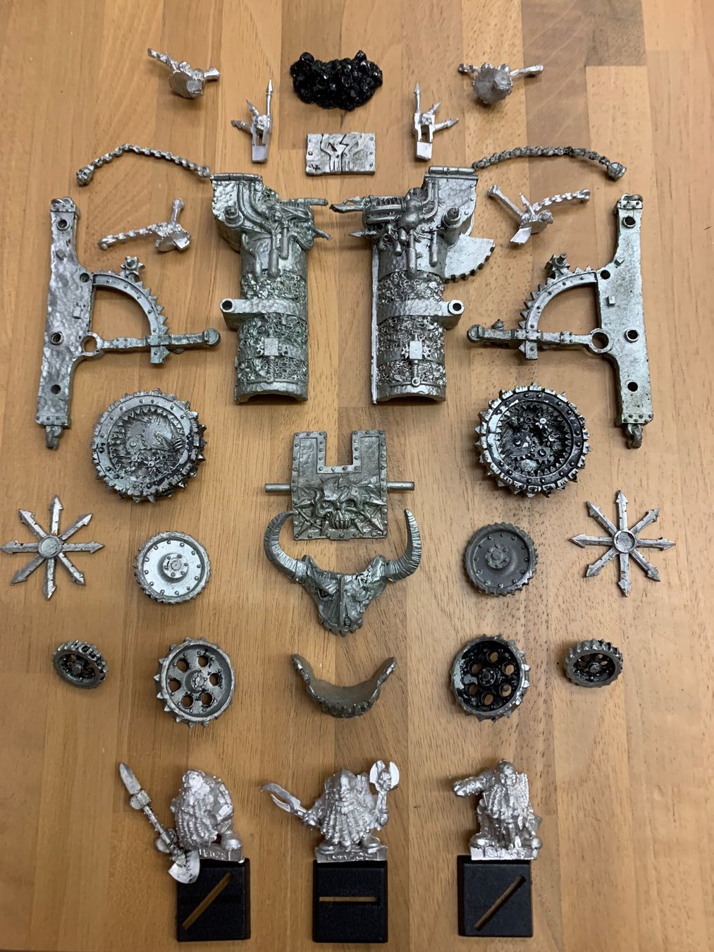 Statuette: Warhammer old world Chaos Todbringer – Usato da Winterthur venduto da Compiorg 1