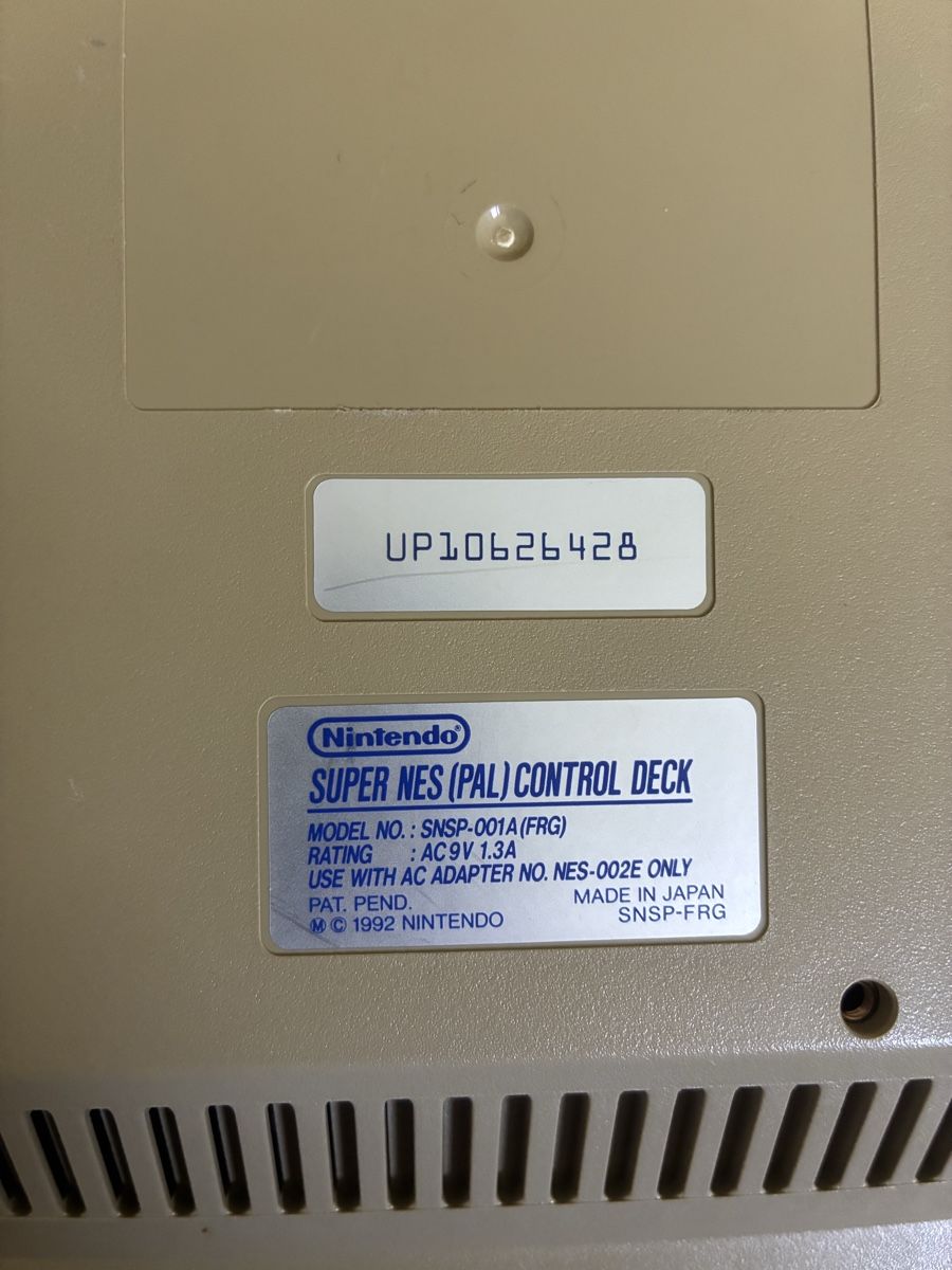 Nintendo Console: Console Super Nintendo SNES + 2 manettes – Usato da Neyruz FR venduto da Shcc17 2