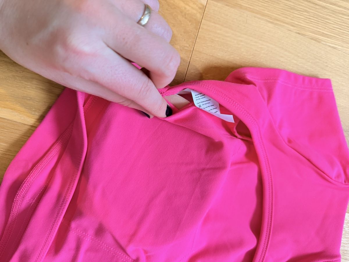 Top: Pinke Sportoberteil neu Grösse m – Nuovo (secondo la descrizione) da Dotzigen venduto da White_Warrior 3