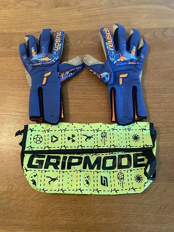 Guanti: Reusch Torwarthandschuhe Kind 8-12j – Usato da Ittigen venduto da mar_9fd6