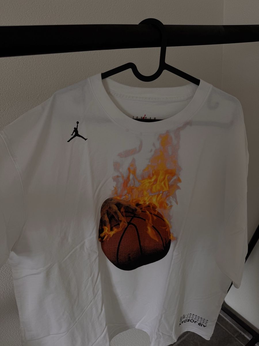 Jordan T-shirt: Nike Jordan T-shirt – Usato da Alpnach Dorf venduto da rie_72hw