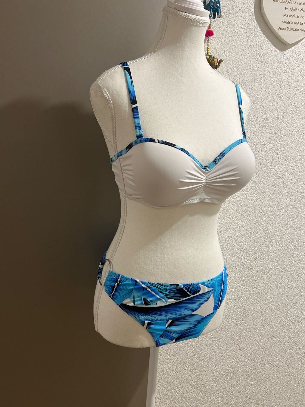 Costumi da bagno & Bikini: Bikini mit Bügel weiss - blau – Usato da Brunnen venduto da Nala2929 1