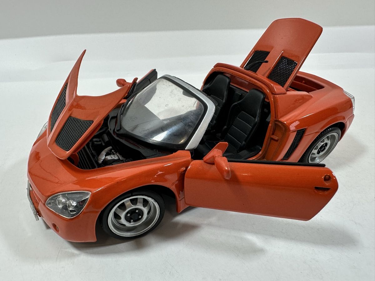 Maisto Modellautos: Opel Speedster 1:18, orange, MAISTO – Gebraucht aus Zofingen von rf9_x2xt 8