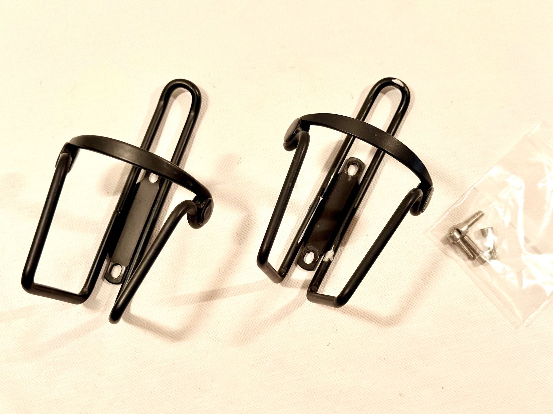 Pezzi di ricambio: UNKNOWN Bottle Cage Flaschenhalter SET 2 Stück 2606 – Usato da Luzern venduto da bikeandbeltcom 1