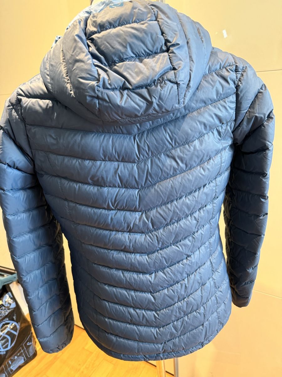 Giacche & Cappotti: 2 girls jackets size 34 – Usato da Münchenstein venduto da ArleneLM 4