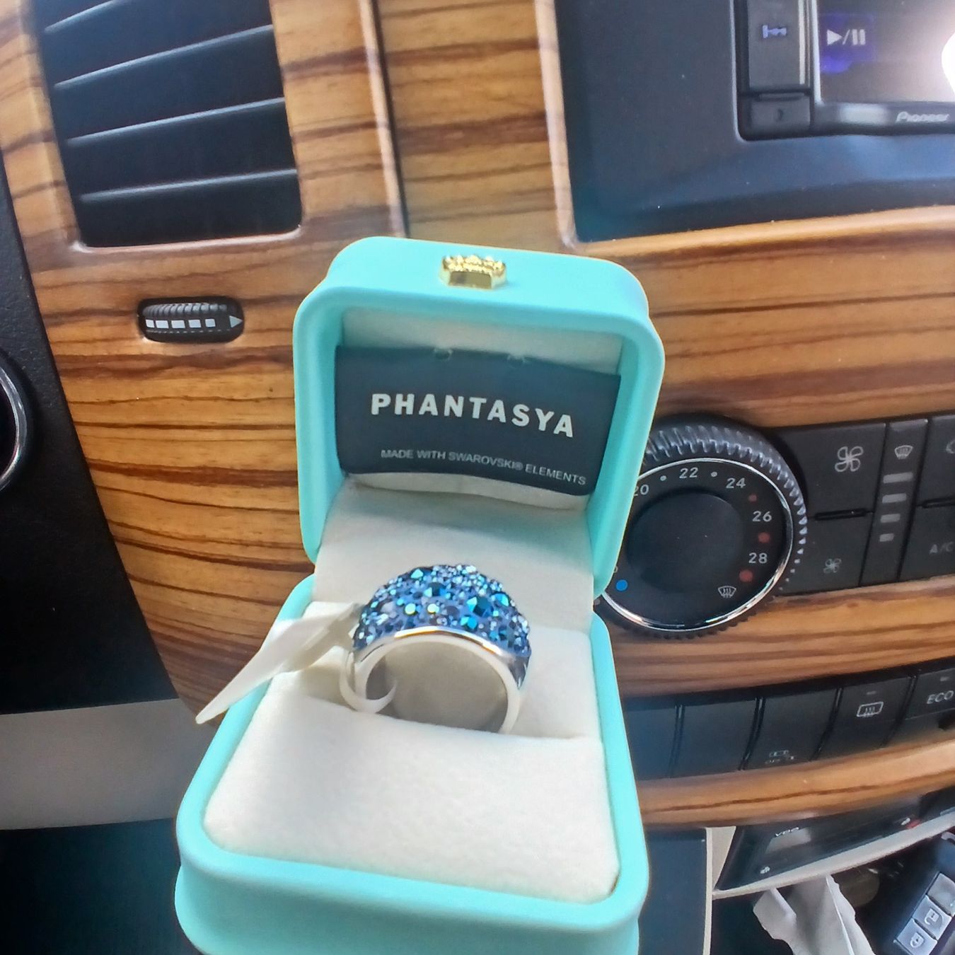 Swarovski Ringe: Phantasya Ring Gr. 56 Swarovski – Neu und originalverpackt aus Balsthal von redcarpet 1
