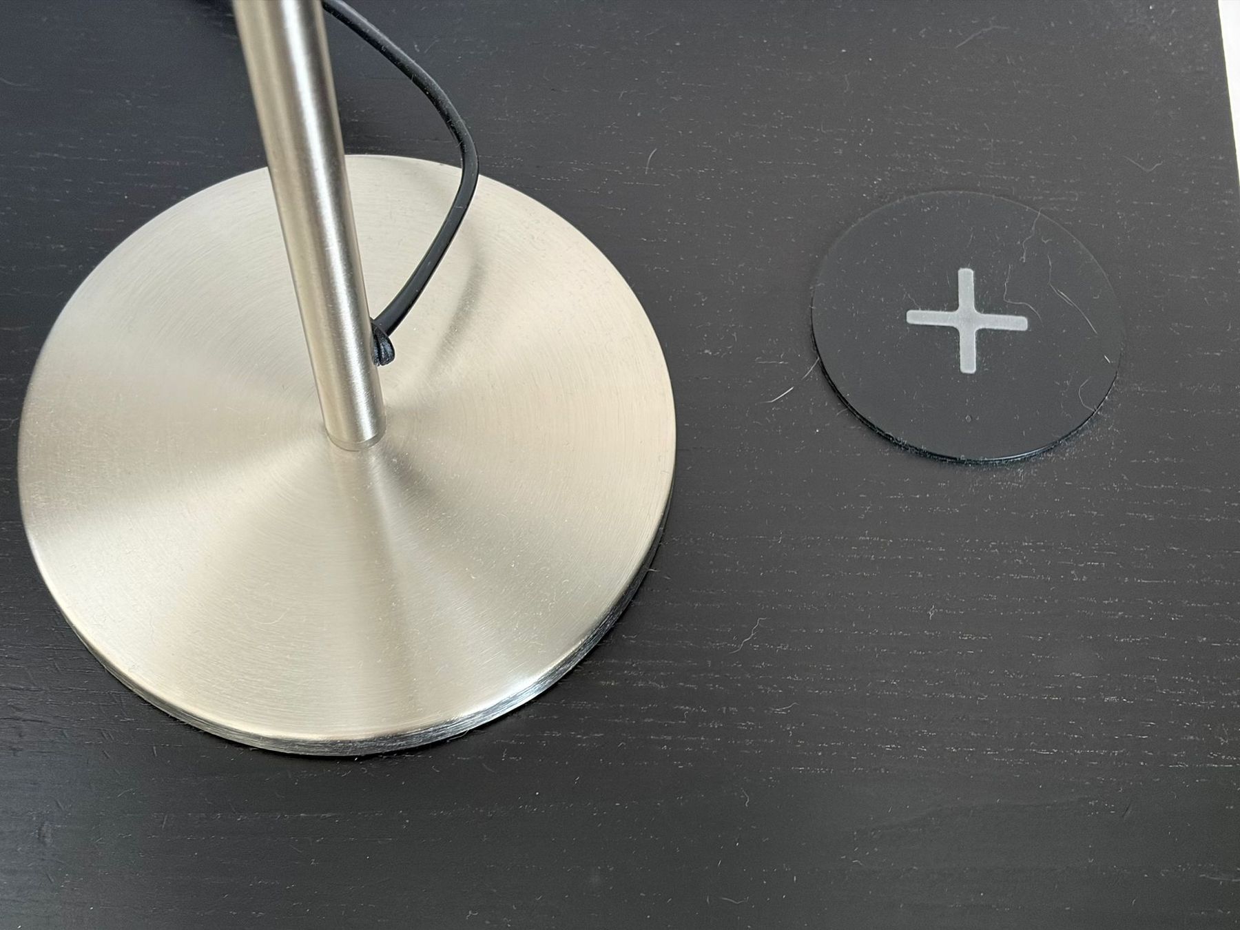 Nachttische: Pair of Bedside Table with Wireless Charger – Gebraucht aus Cham von WFRRichter 1