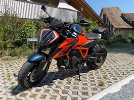 KTM 1290 Super Duke R (2021)
