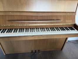Klavier gratis abzugeben – Selbstabholung