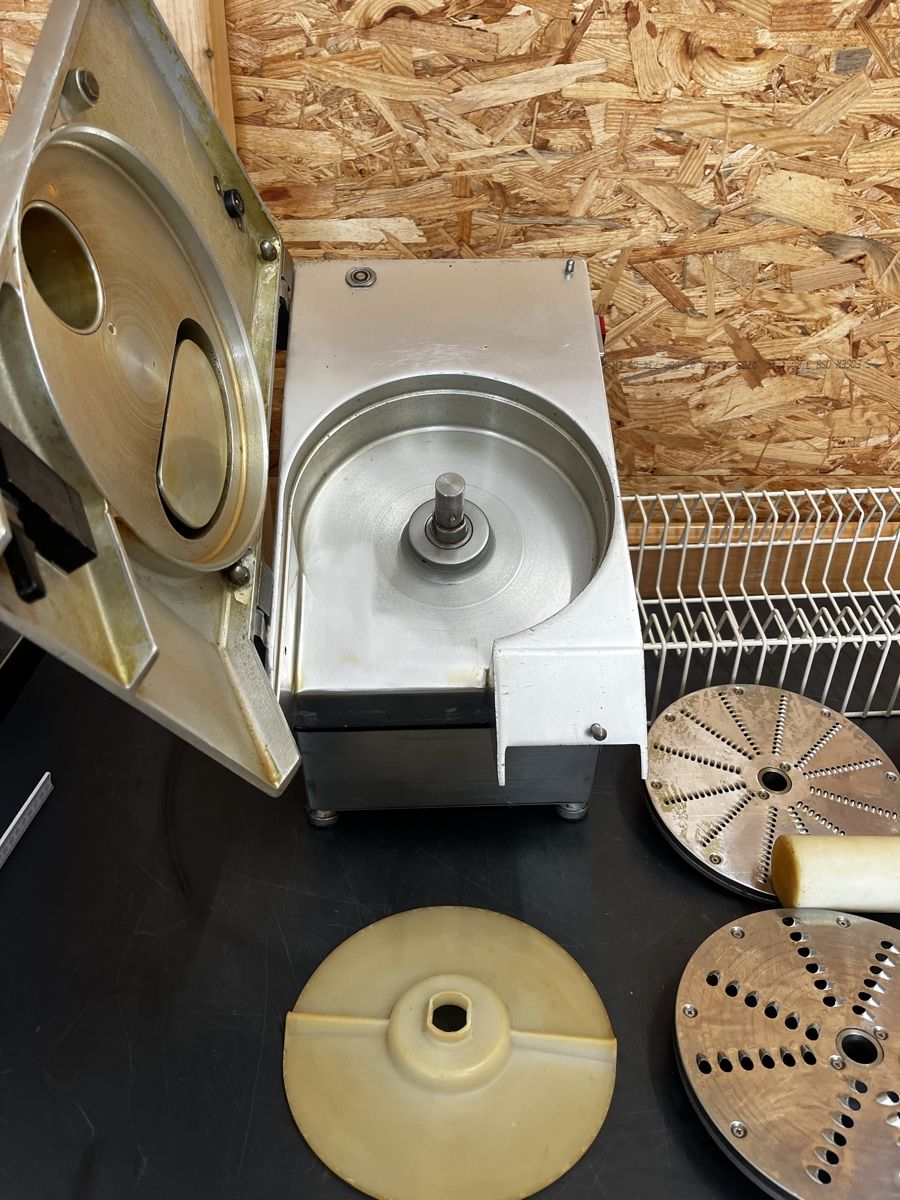 Appareils de cuisine: Gemüseschneider OMEGA mit 7 Scheiben  – D'occasion à Dittingen par Cervolino77 2