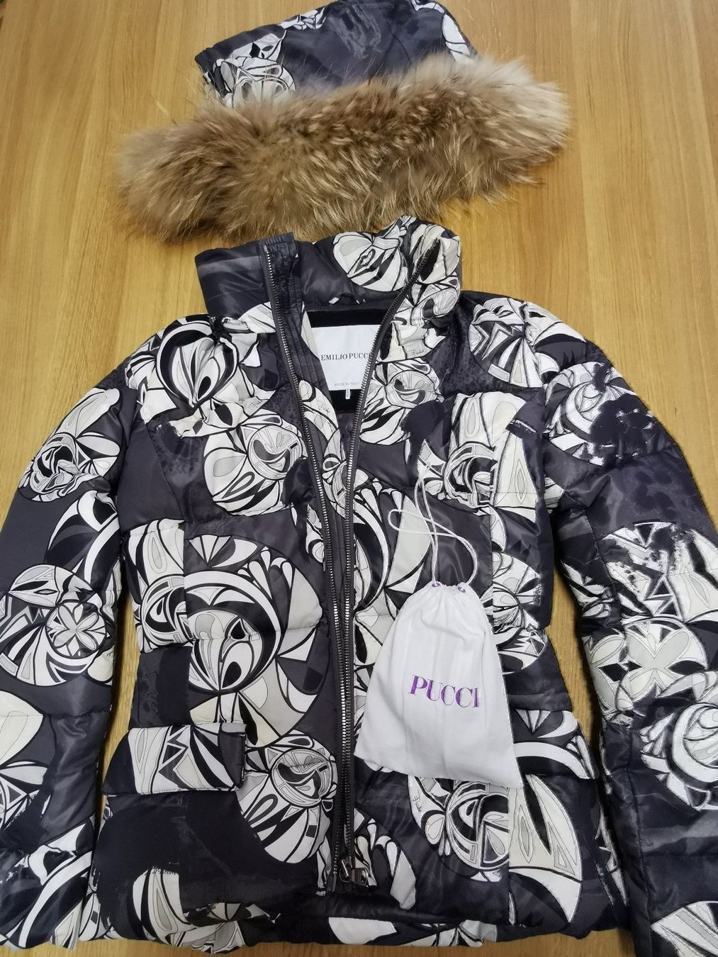 Jacken: CHF545 doudoune EMILIO PUCCI CH34 I40 parfait état – Neu (gemäss Beschreibung) aus Satigny von Helene2014 9