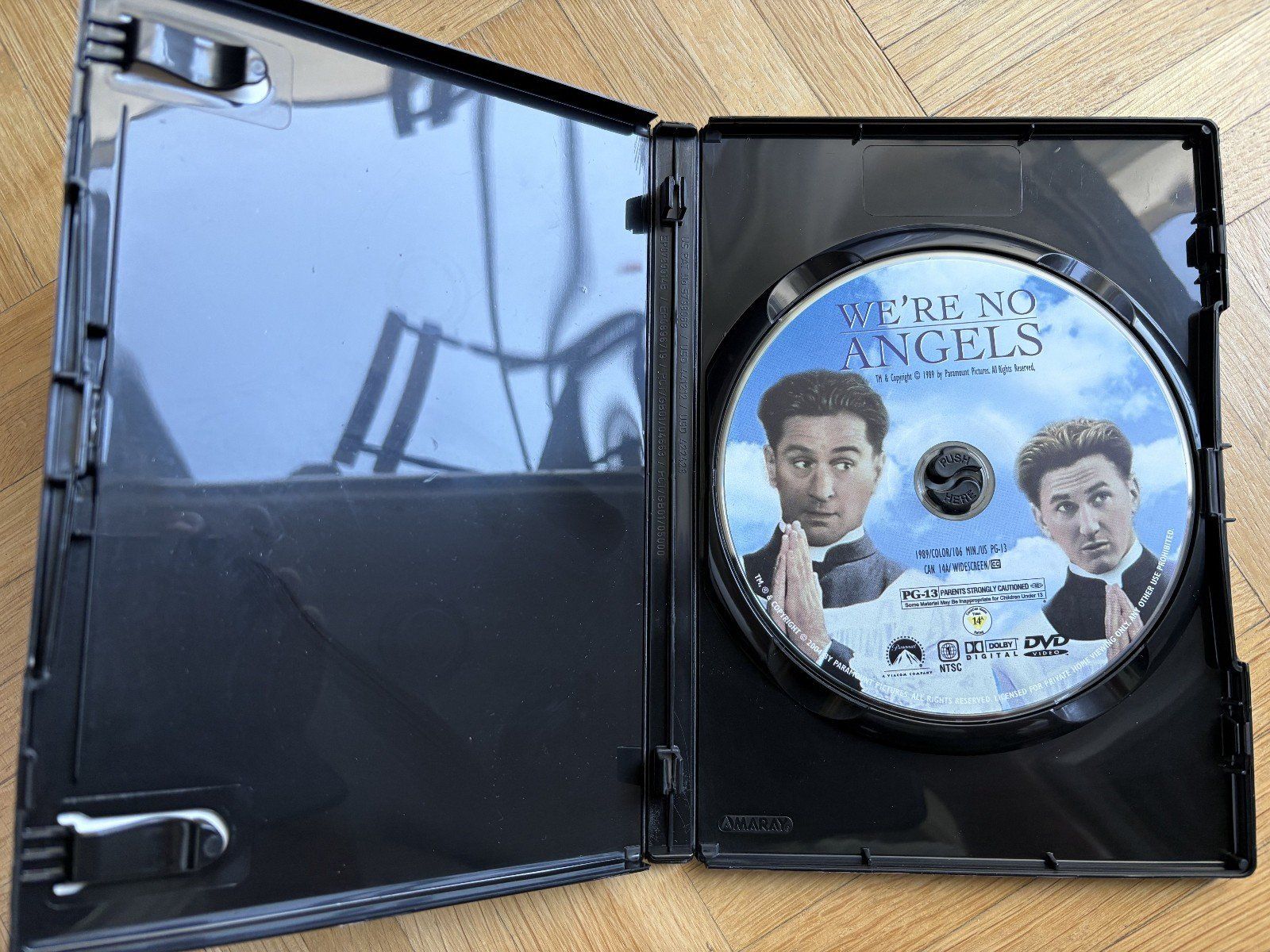 Tutti i DVDs: We're no Angels - DVD – Usato da Zürich venduto da Malcom 1