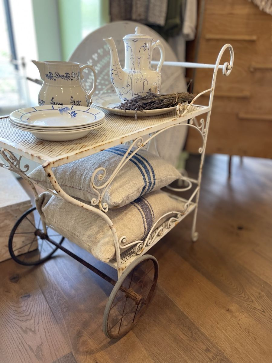 Carrelli di servizio: Shabby Chic Servierwagen – Usato da Sirnach venduto da dasrosahaus 2