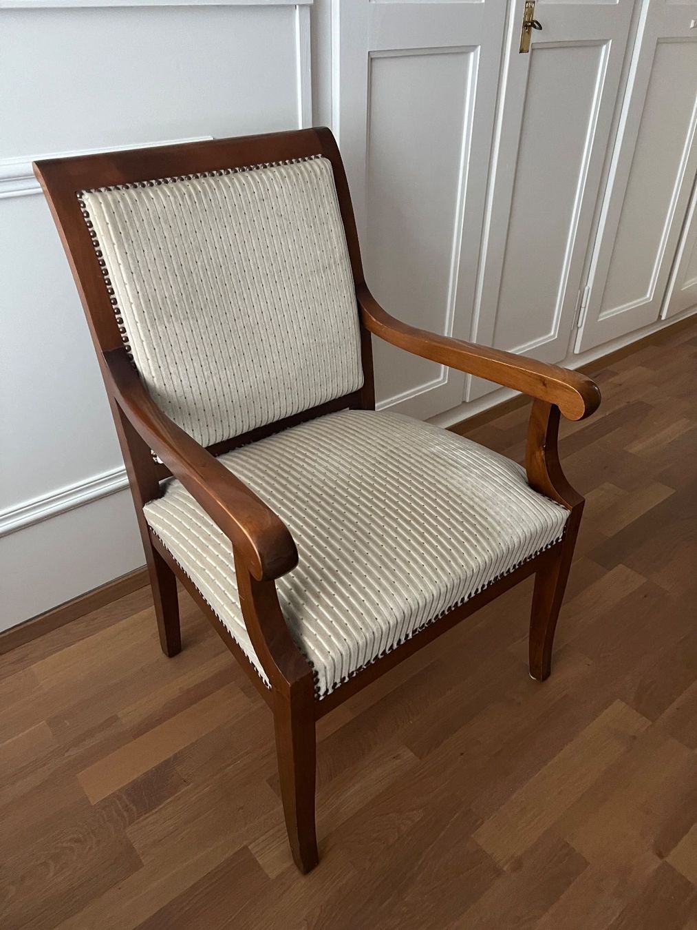 Poltrone: Fauteuil Biedermeier Nussbaum – Usato da Ostermundigen venduto da mapa9 1