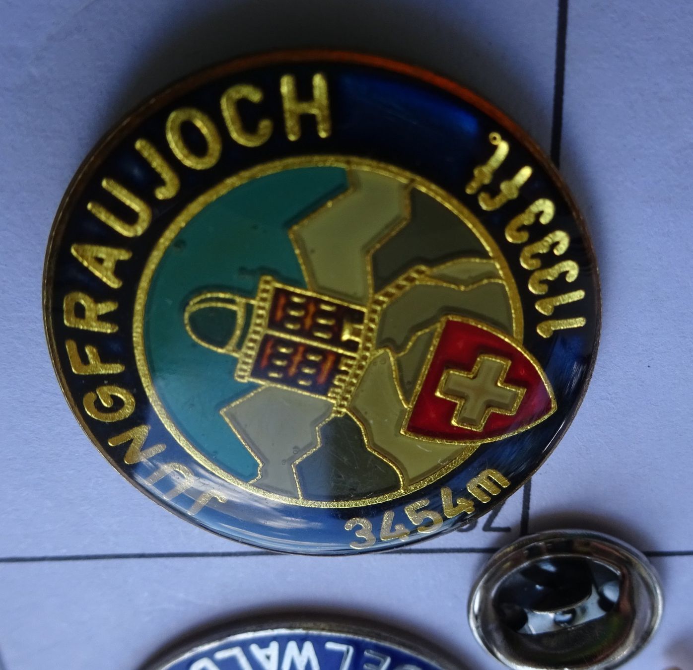 Plaketten & Abzeichen: Pin  Jungfrau JOCH 3454 m – Gebraucht aus Utzenstorf von BUtter81