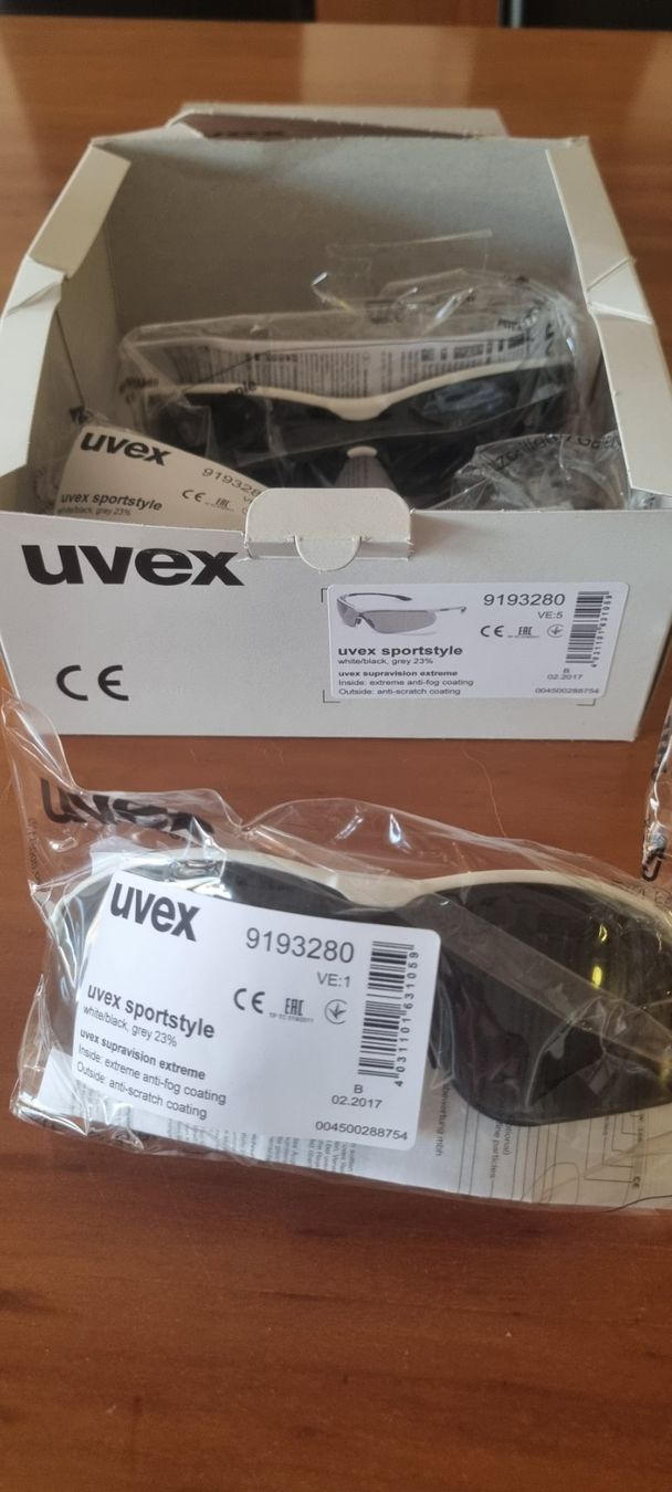 Uvex Lunettes & Verres: Uvex Sportbrillen – Neuf avec emballage d'origine à Ostermundigen par Roendi