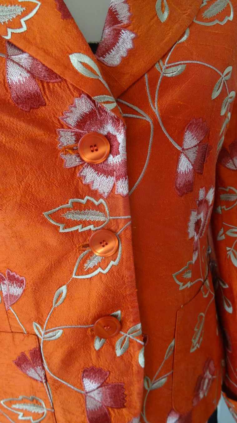 Giacche: Orange Seidenjacke mit Blumenmuster, Gr. 38 – Usato da Ehrendingen venduto da CHMEX 1