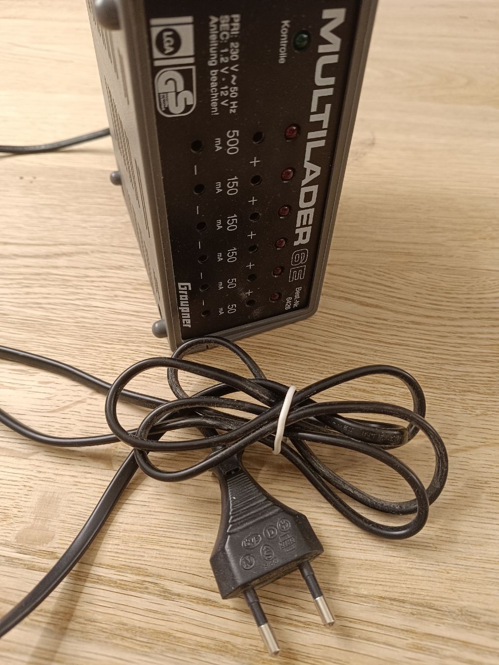 Graupner Akkus, Ladegeräte & Netzgeräte: Graupner Multilader 6E Ladegerät 6-fach 12V – Gebraucht aus Urnäsch von h5T4 6