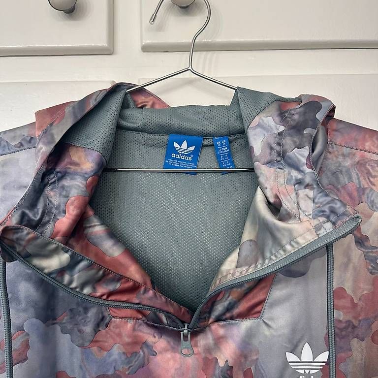 Adidas Giacche: Adidas Pullover Windbreaker pastel marbled, Jacke, getragen – Usato da Basel venduto da boysnoize 2