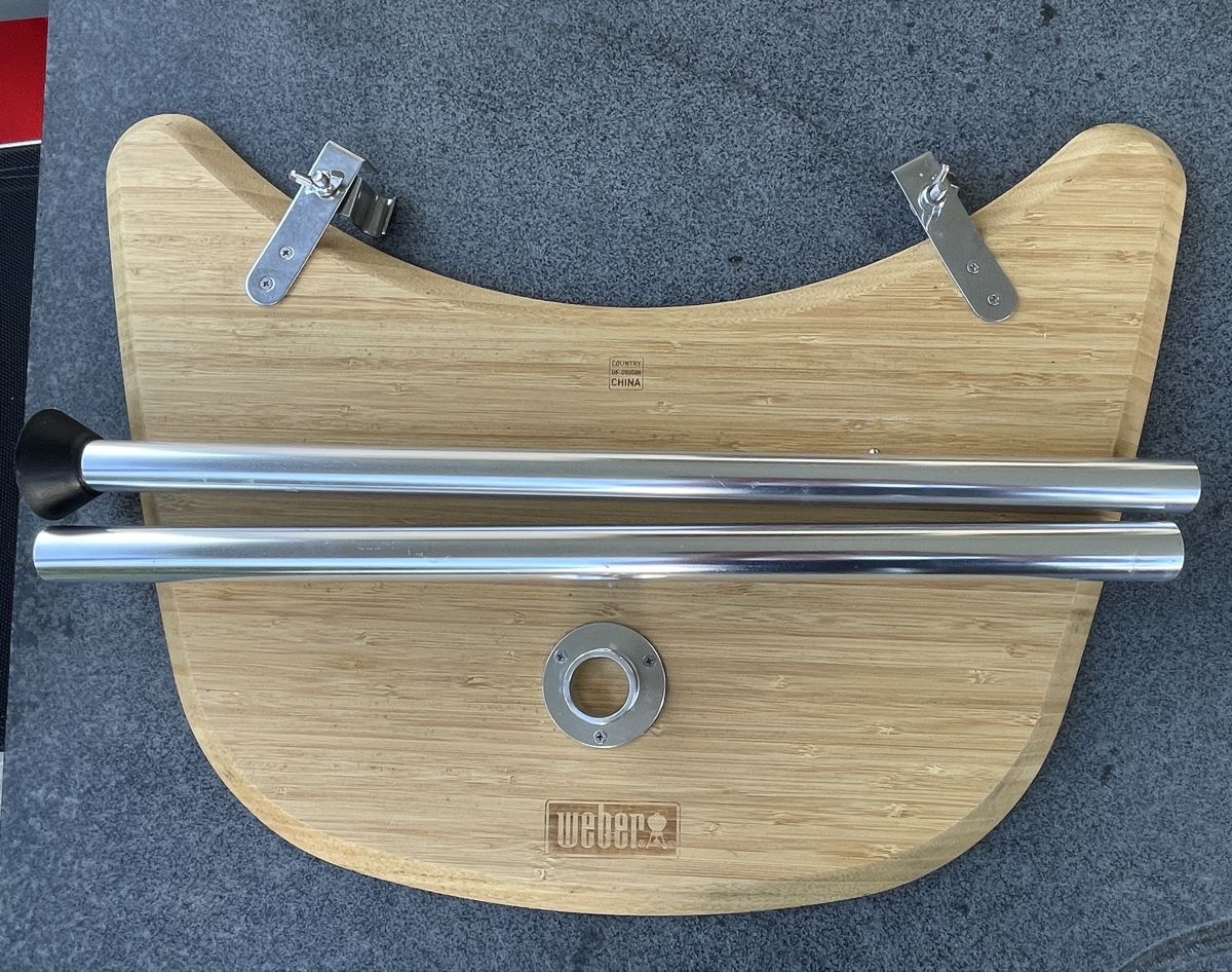 Tavoli: Weber Grill  Beistelltisch – Usato da Aarau Rohr venduto da foodlover 4