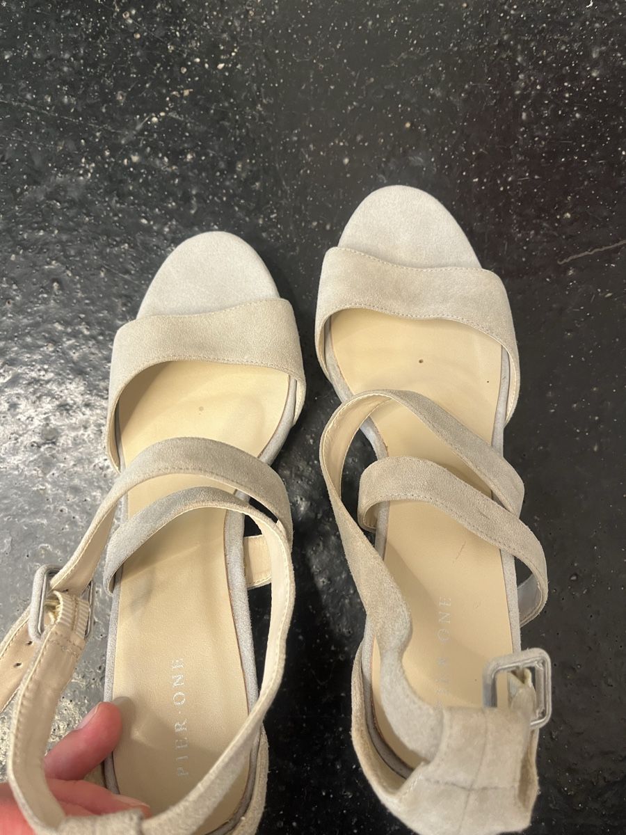 Chaussures femmes: High Heels Wildleder Gr.42 – D'occasion à Bern par Lena_a_B 1