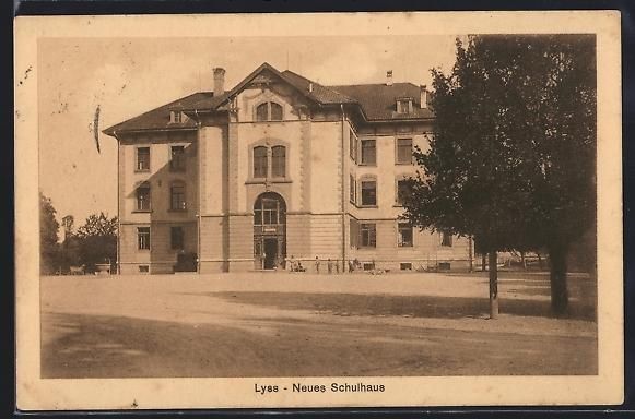 Cartoline postali: AK Lyss, Neues Schulhaus, 1920 – Usato da Berlin venduto da bartko-reher