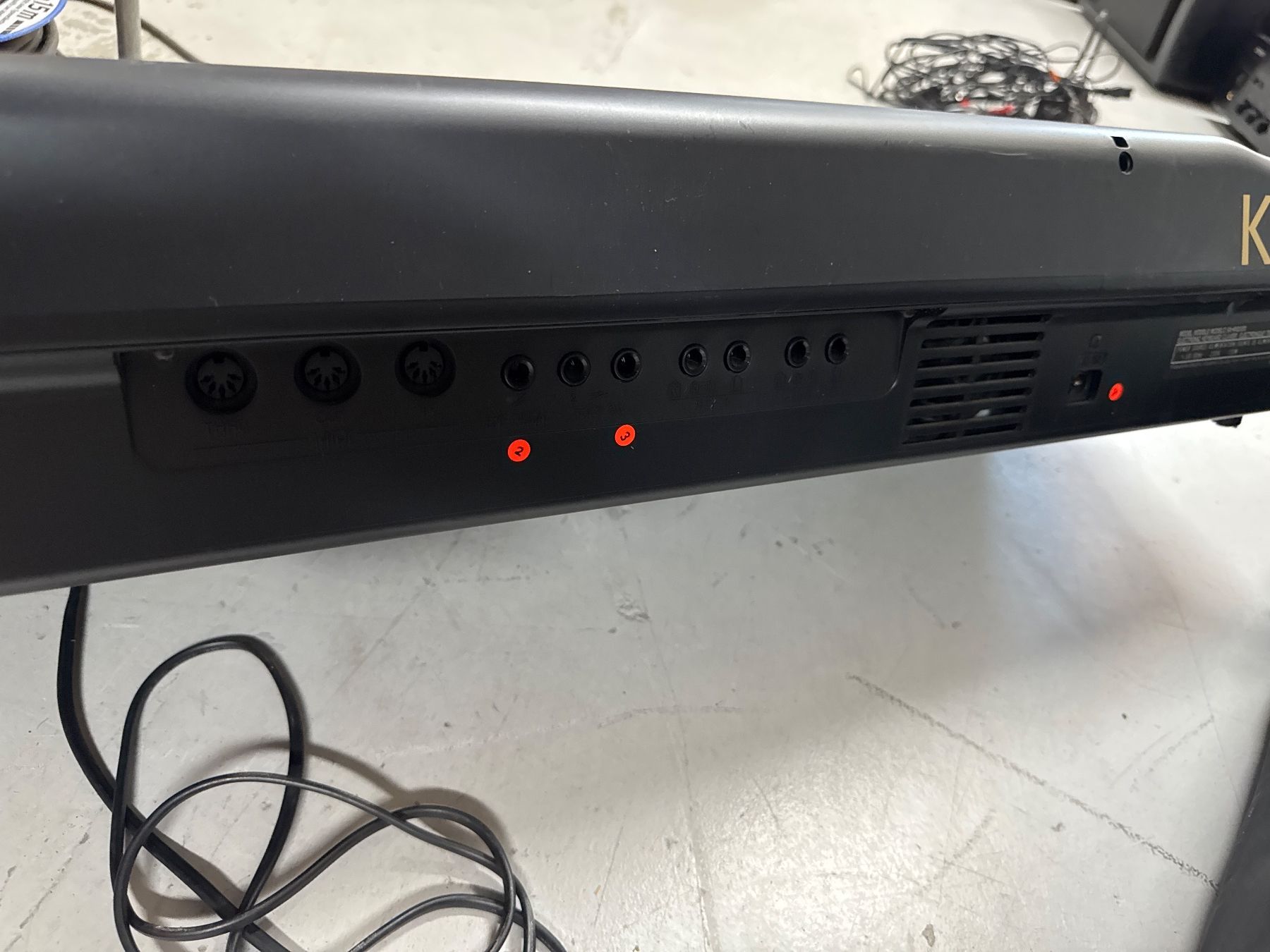 Technics Strumenti musicali: Technics KN 2000 PCM Keyboard mit Tasche & Notenblatt – Usato da Dietlikon venduto da HighspeedUmzug 4